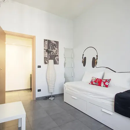 Garbatella Modern House דירה *